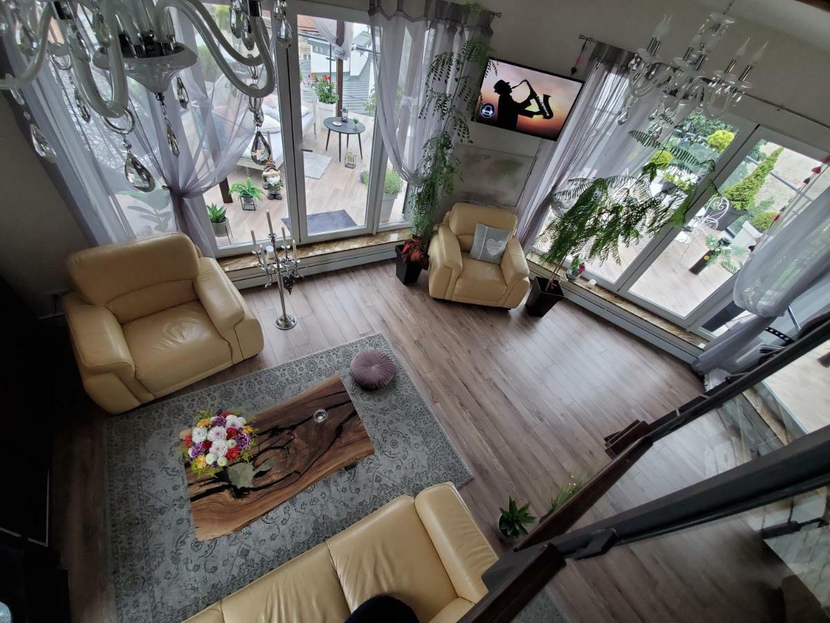Apart-Terrace On Baker Street Lviv Buitenkant foto